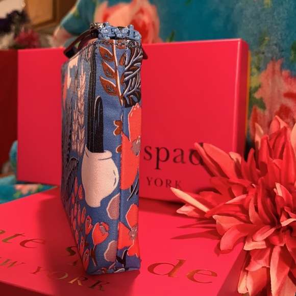 NWT! Kate spade Wristlet - Picture 6 of 16